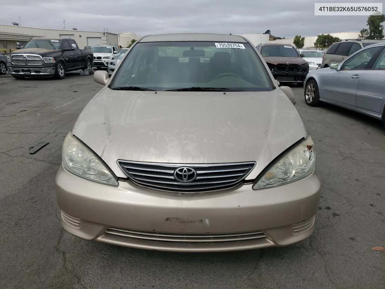 2005 Toyota Camry Le VIN: 4T1BE32K65U576052 Lot: 70539754