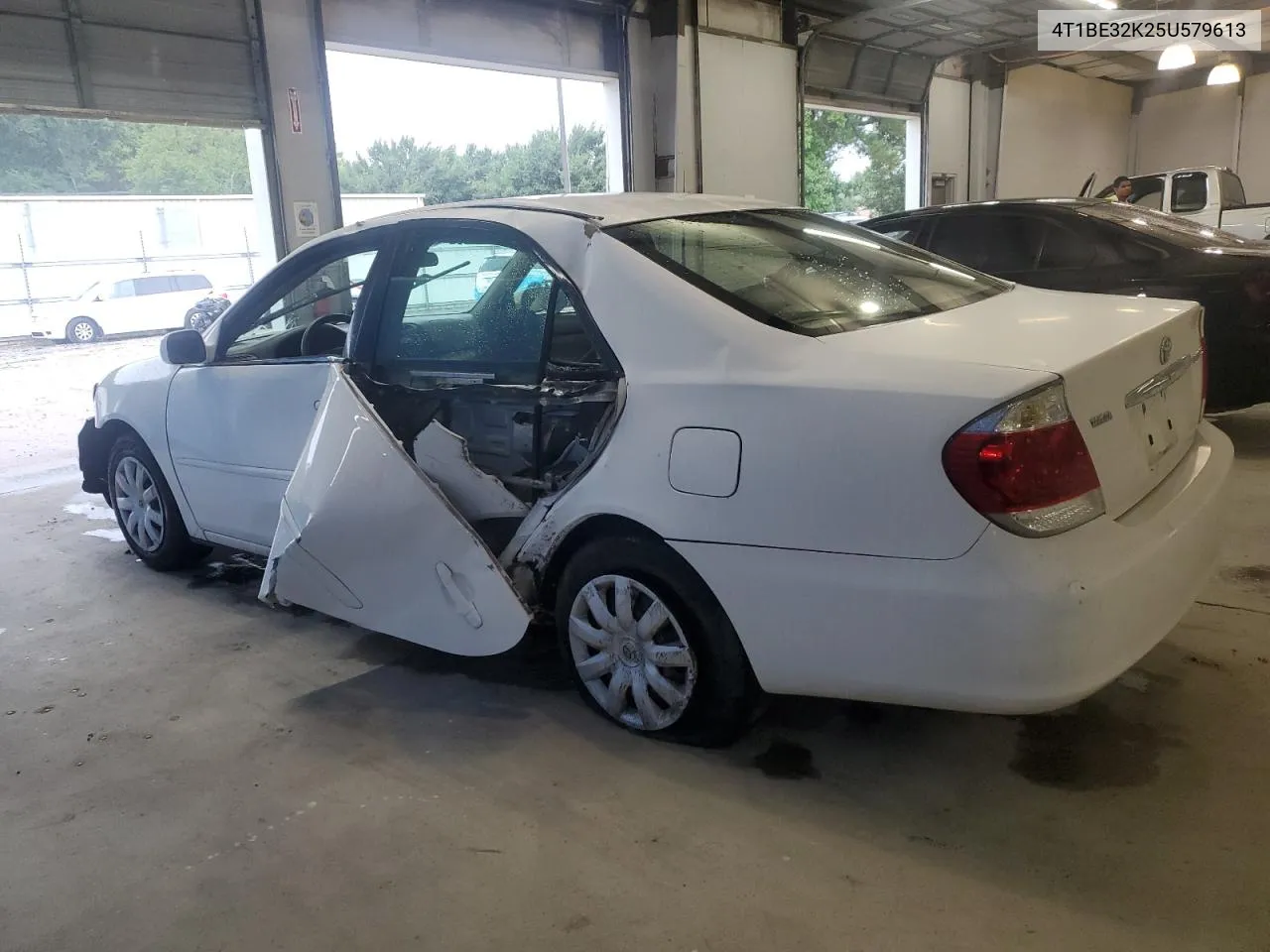 2005 Toyota Camry Le VIN: 4T1BE32K25U579613 Lot: 71345984