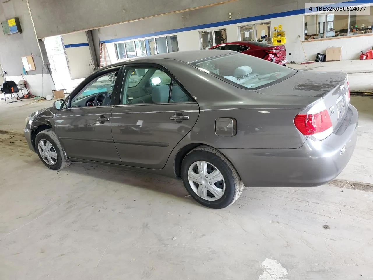 4T1BE32K05U624077 2005 Toyota Camry Le