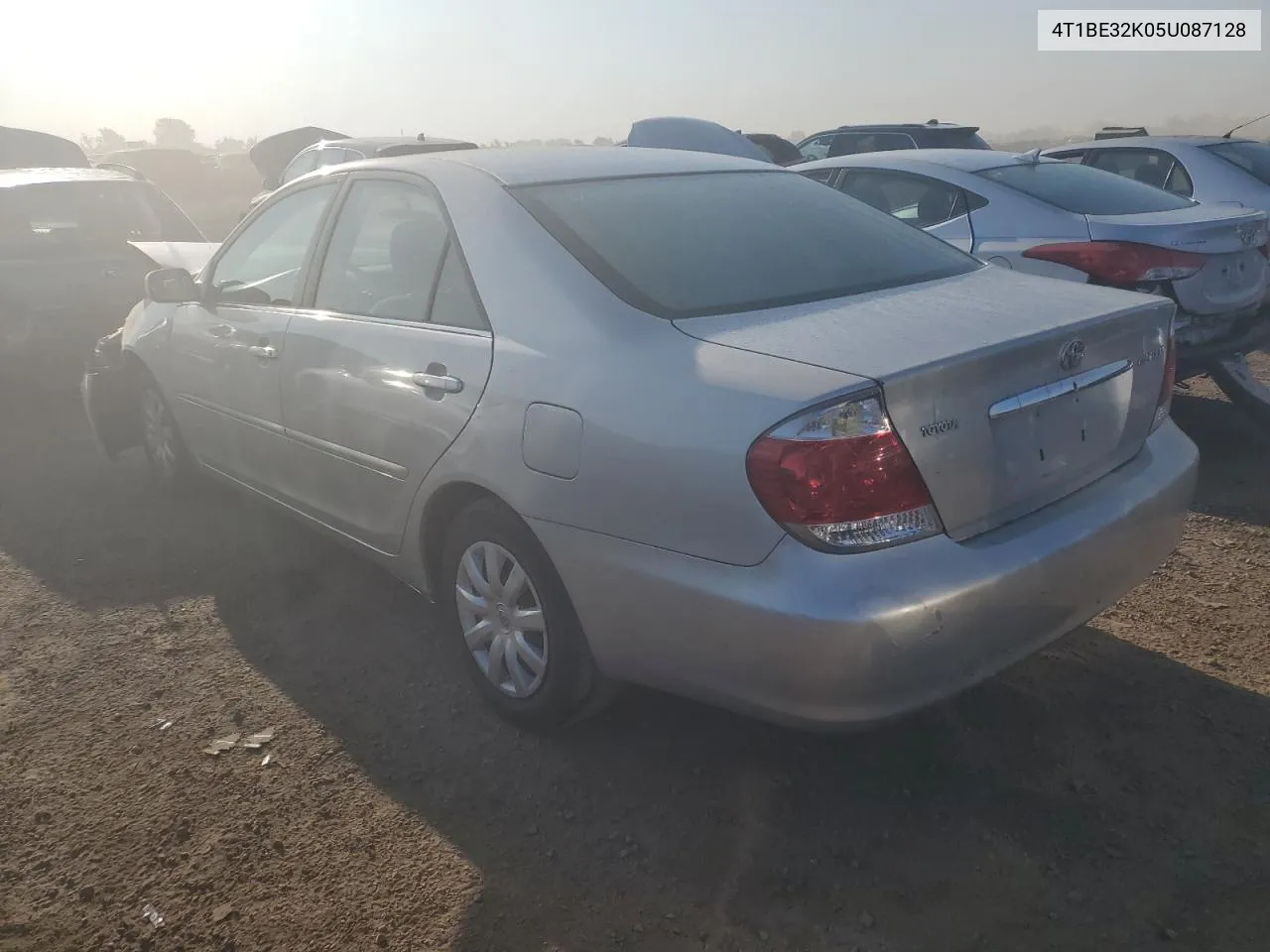 4T1BE32K05U087128 2005 Toyota Camry Le