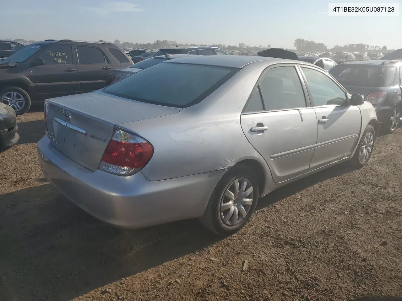 2005 Toyota Camry Le VIN: 4T1BE32K05U087128 Lot: 71777264