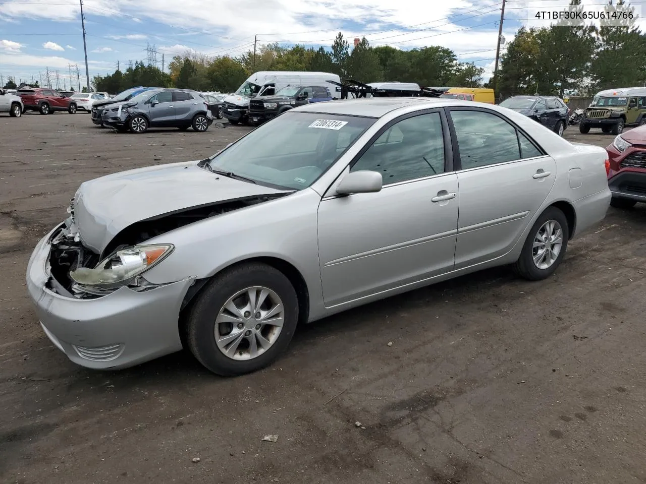 2005 Toyota Camry Le VIN: 4T1BF30K65U614766 Lot: 72061314