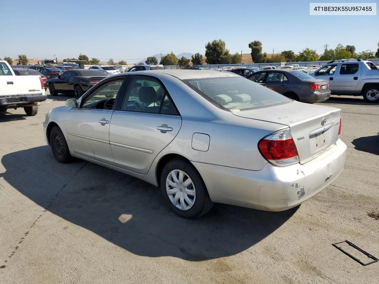 2005 Toyota Camry Le VIN: 4T1BE32K55U957455 Lot: 72862704