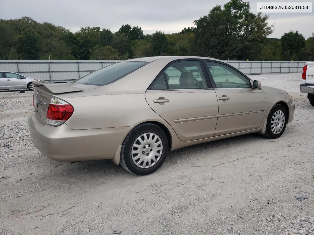 2005 Toyota Camry Le VIN: JTDBE32K053031653 Lot: 72998234