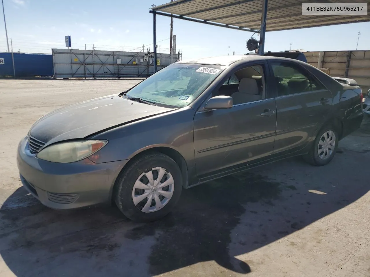 2005 Toyota Camry Le VIN: 4T1BE32K75U965217 Lot: 73647054