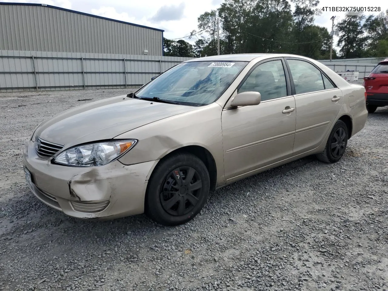 2005 Toyota Camry Le VIN: 4T1BE32K75U015228 Lot: 73808954