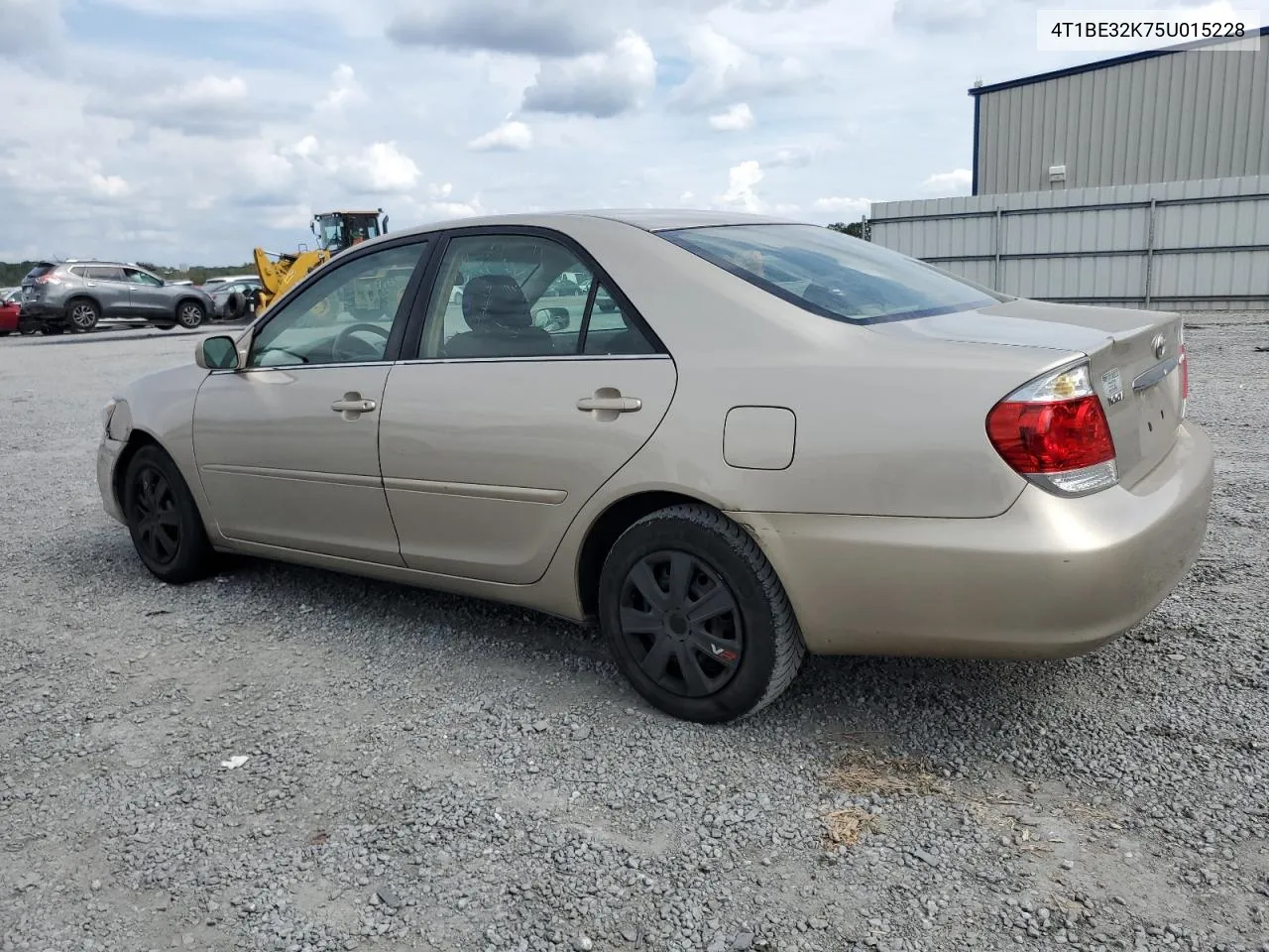 2005 Toyota Camry Le VIN: 4T1BE32K75U015228 Lot: 73808954