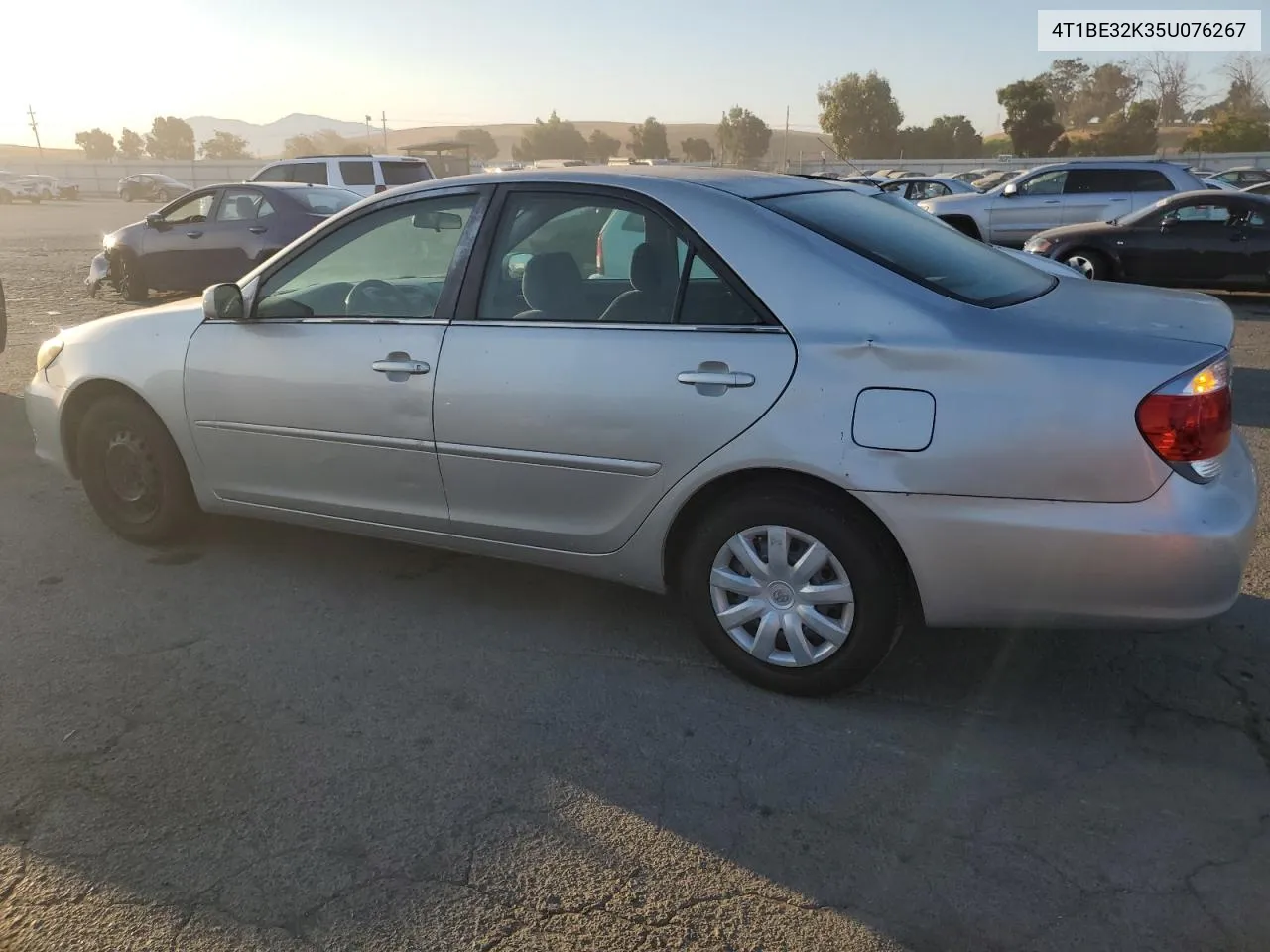 4T1BE32K35U076267 2005 Toyota Camry Le