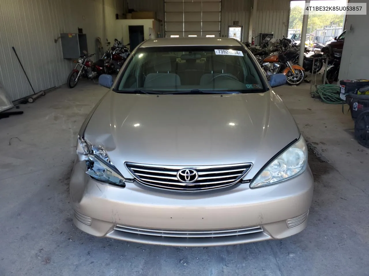 2005 Toyota Camry Le VIN: 4T1BE32K85U053857 Lot: 73924364