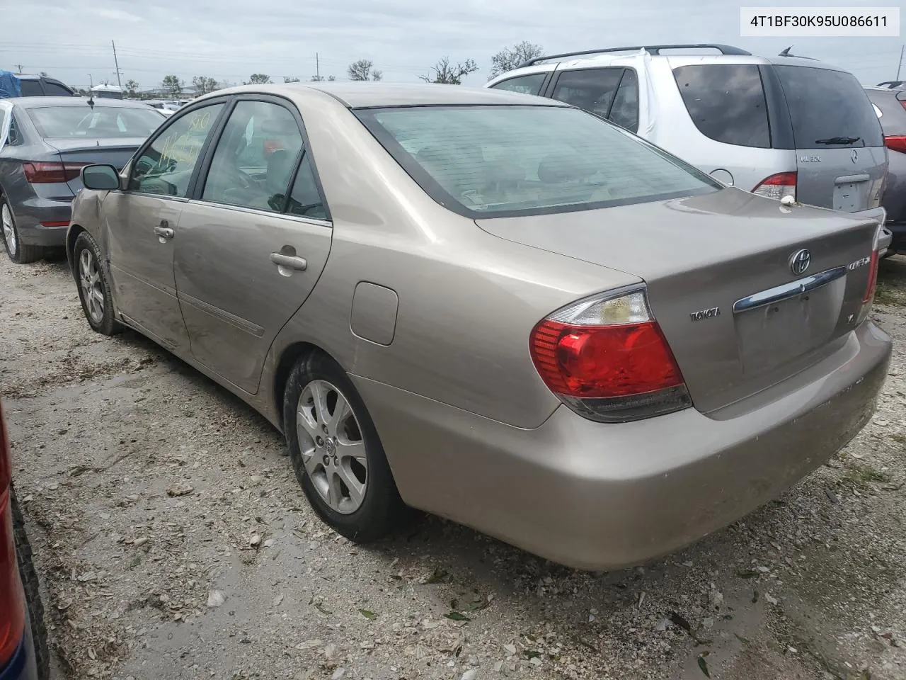 2005 Toyota Camry Le VIN: 4T1BF30K95U086611 Lot: 74279114