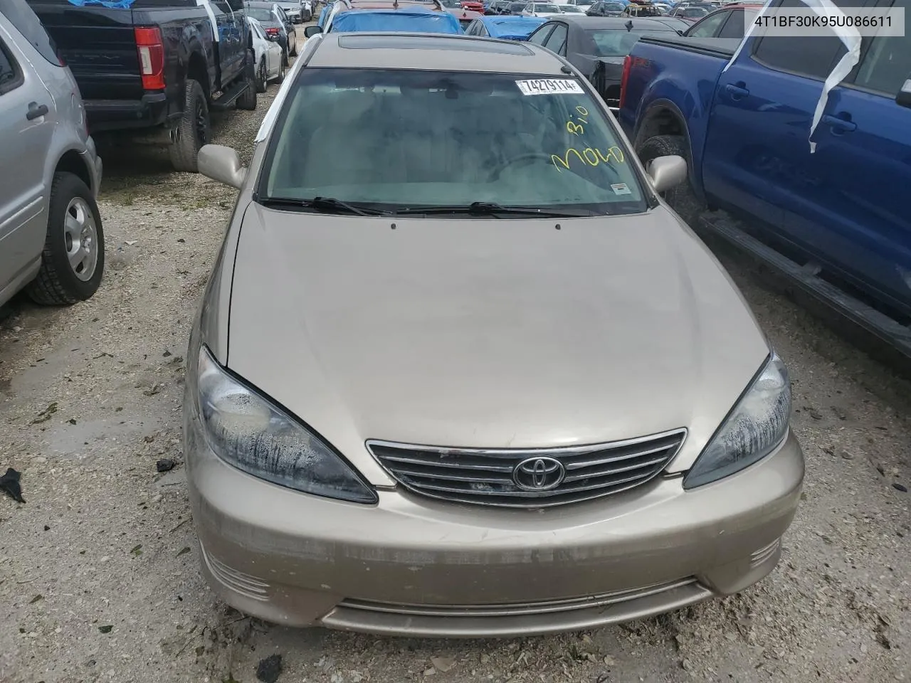 4T1BF30K95U086611 2005 Toyota Camry Le