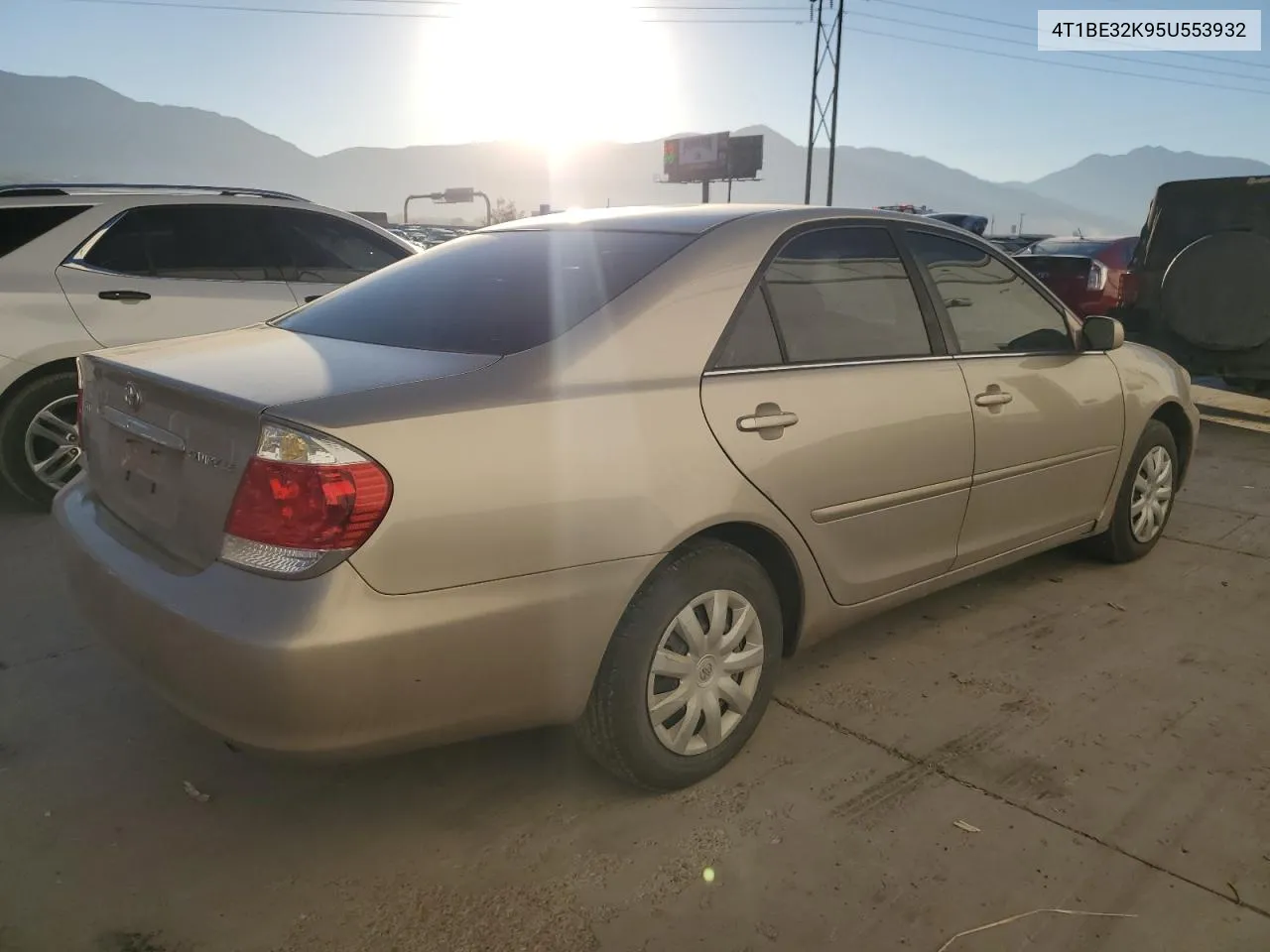 2005 Toyota Camry Le VIN: 4T1BE32K95U553932 Lot: 74378464