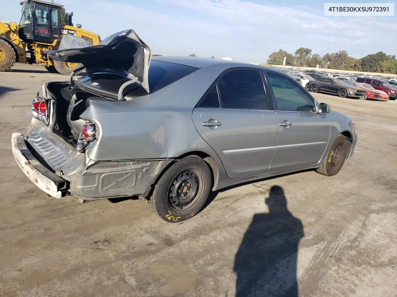 2005 Toyota Camry Le VIN: 4T1BE30KX5U972391 Lot: 74396364