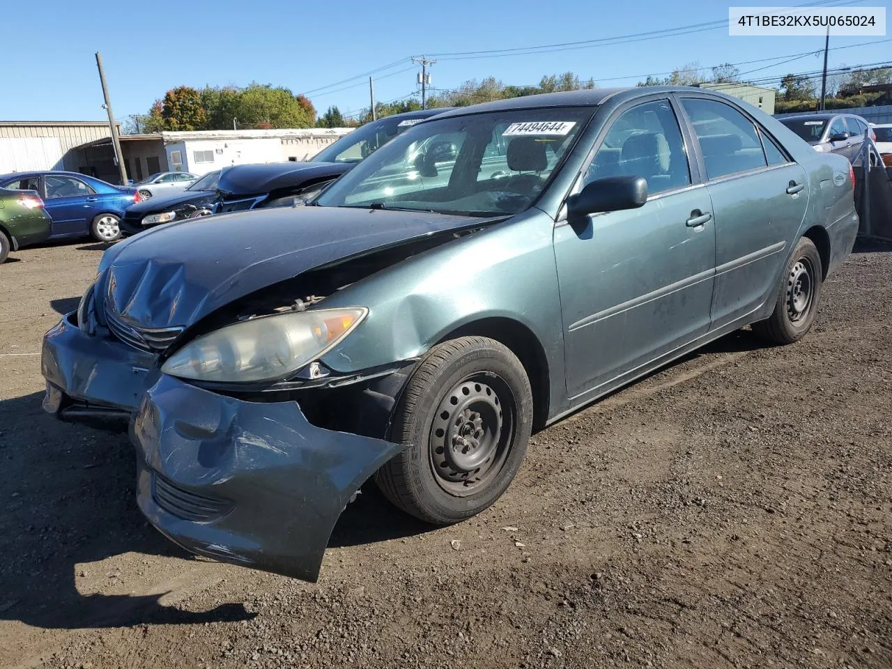 2005 Toyota Camry Le VIN: 4T1BE32KX5U065024 Lot: 74494644