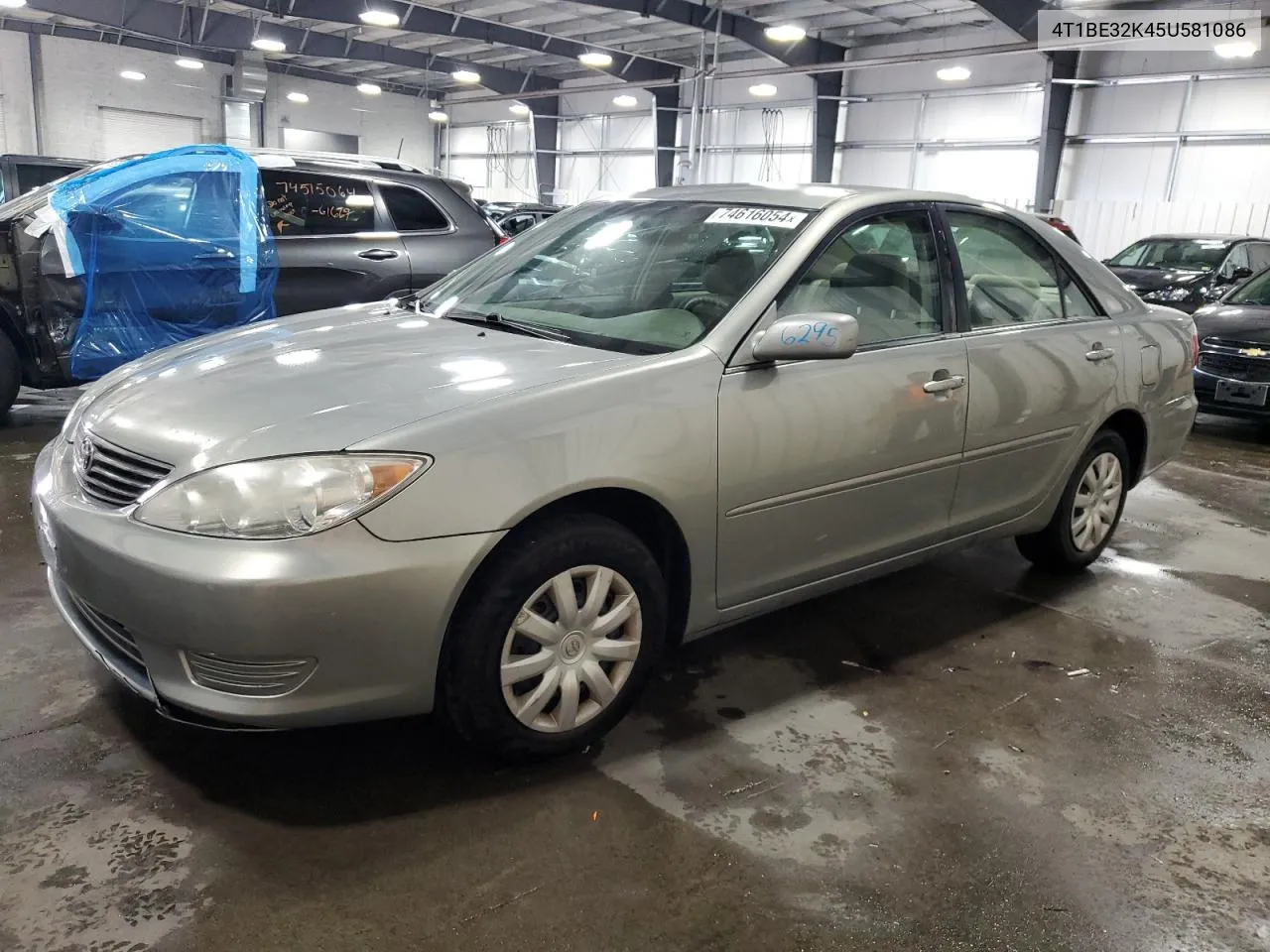 2005 Toyota Camry Le VIN: 4T1BE32K45U581086 Lot: 74616054