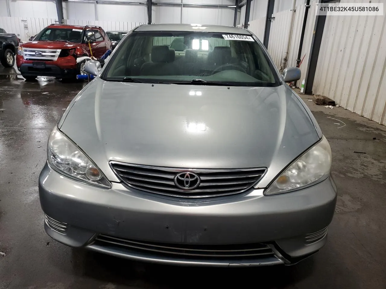 2005 Toyota Camry Le VIN: 4T1BE32K45U581086 Lot: 74616054