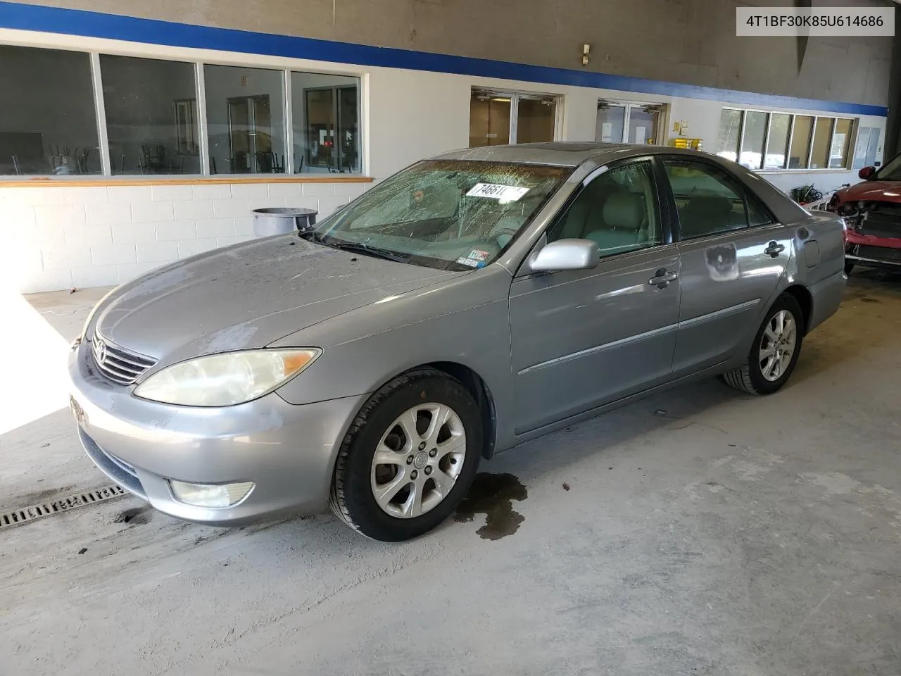 4T1BF30K85U614686 2005 Toyota Camry Le