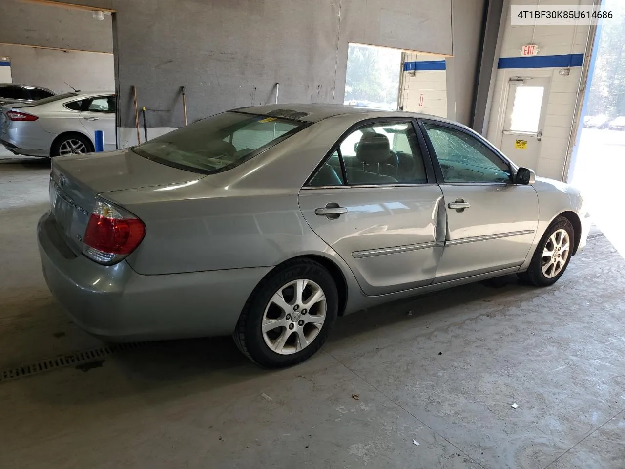 4T1BF30K85U614686 2005 Toyota Camry Le