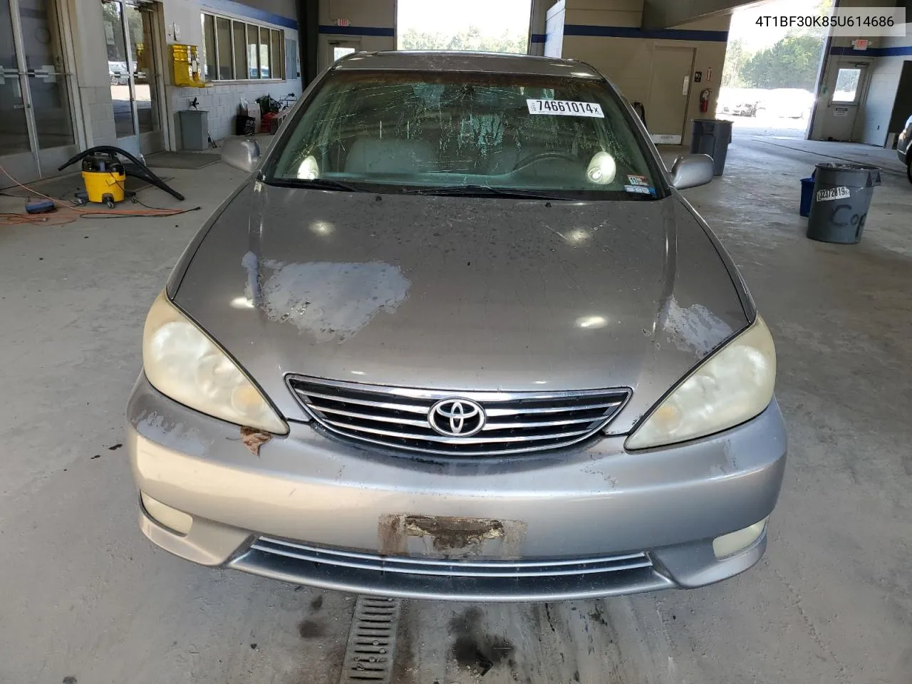 2005 Toyota Camry Le VIN: 4T1BF30K85U614686 Lot: 74661014