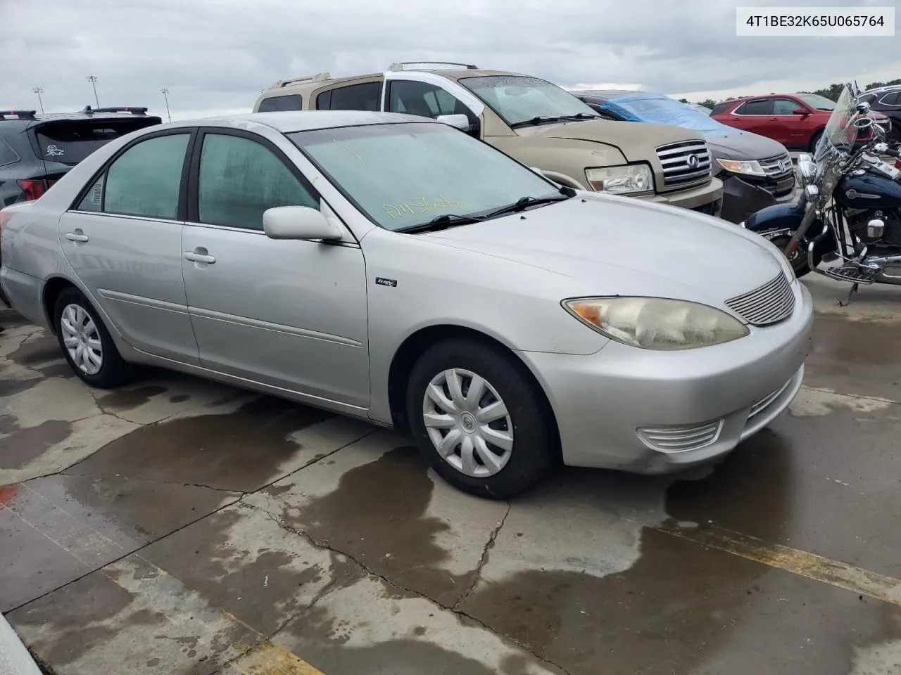 2005 Toyota Camry Le VIN: 4T1BE32K65U065764 Lot: 74852724