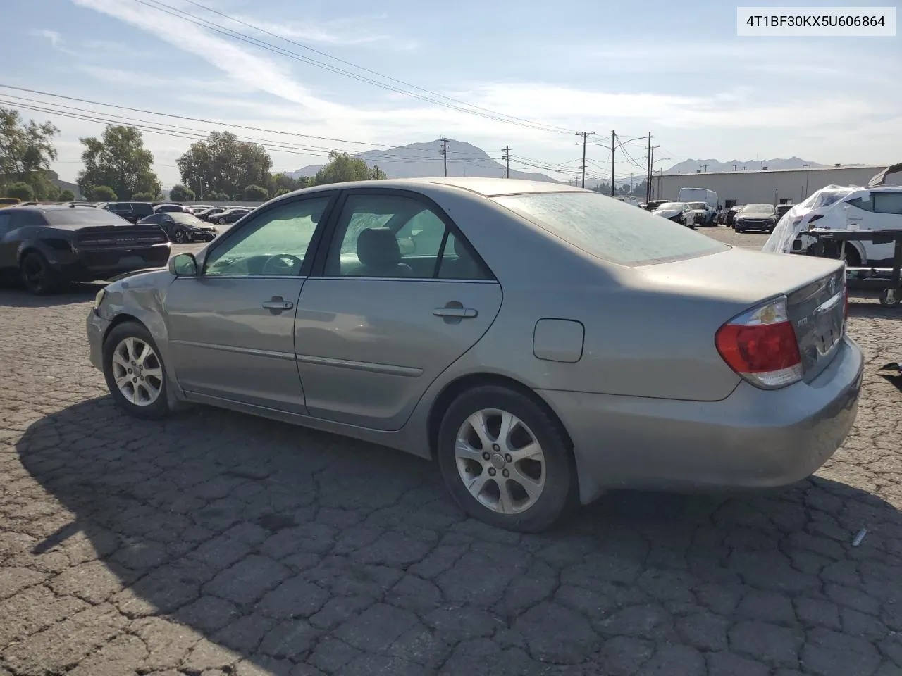 2005 Toyota Camry Le VIN: 4T1BF30KX5U606864 Lot: 74942104