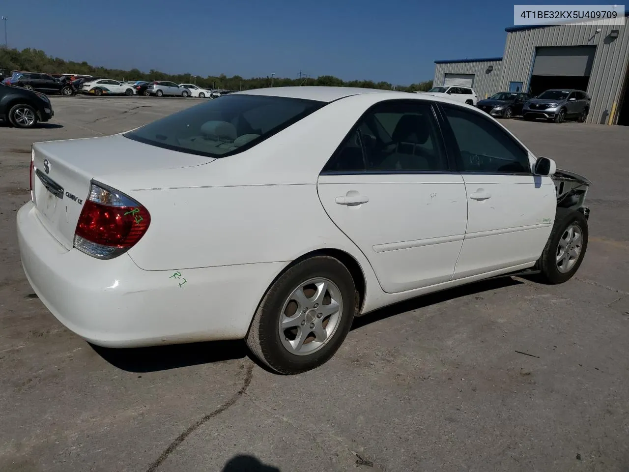 2005 Toyota Camry Le VIN: 4T1BE32KX5U409709 Lot: 75530954