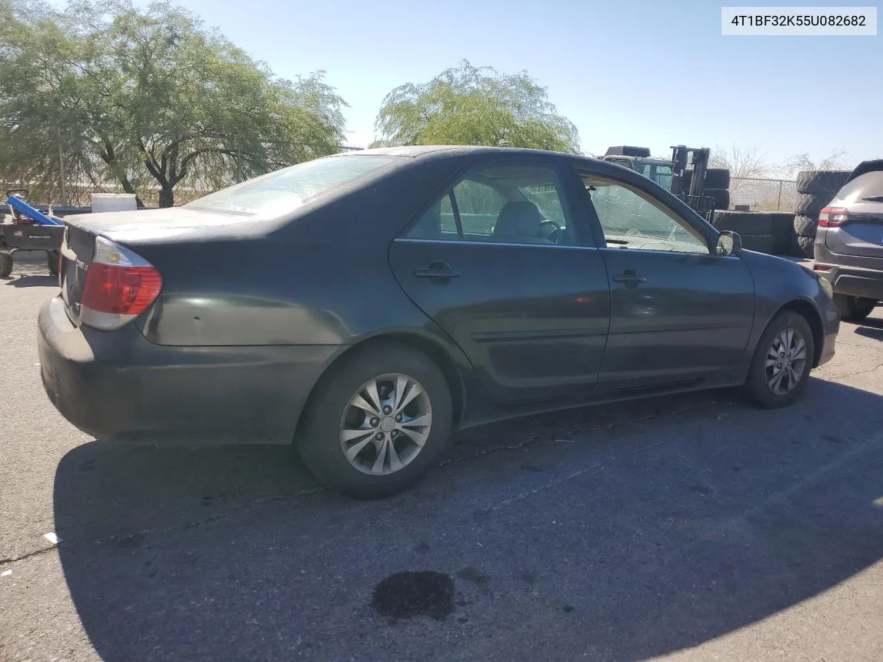 2005 Toyota Camry Le VIN: 4T1BF32K55U082682 Lot: 76062834