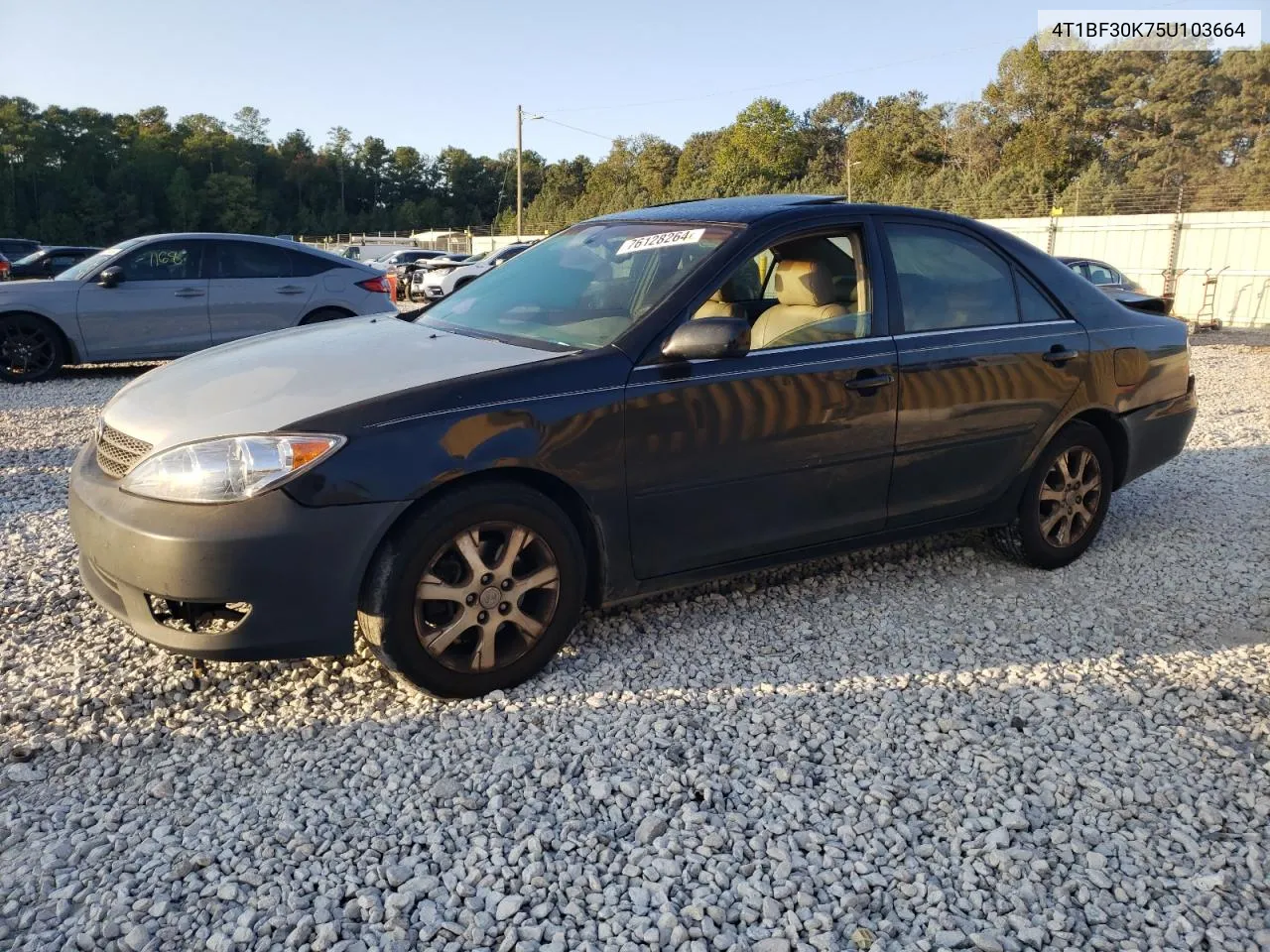 2005 Toyota Camry Le VIN: 4T1BF30K75U103664 Lot: 76128264