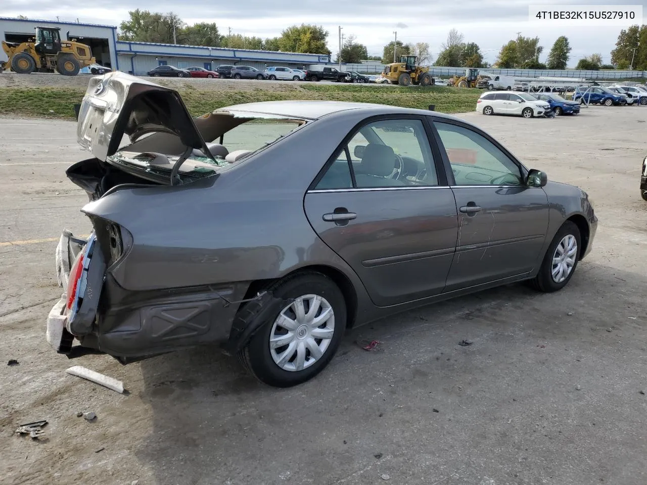 2005 Toyota Camry Le VIN: 4T1BE32K15U527910 Lot: 76236674