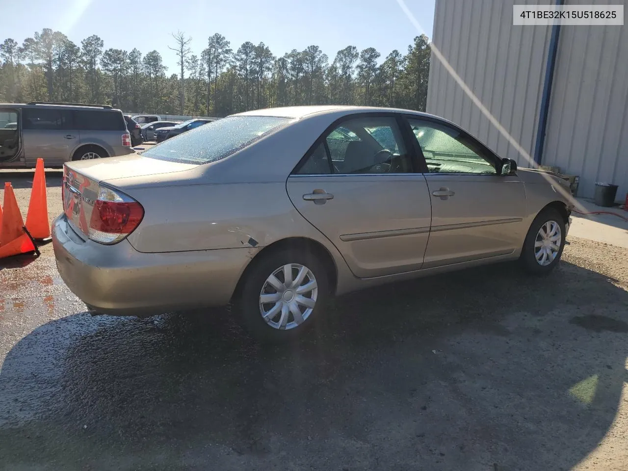 2005 Toyota Camry Le VIN: 4T1BE32K15U518625 Lot: 76284464