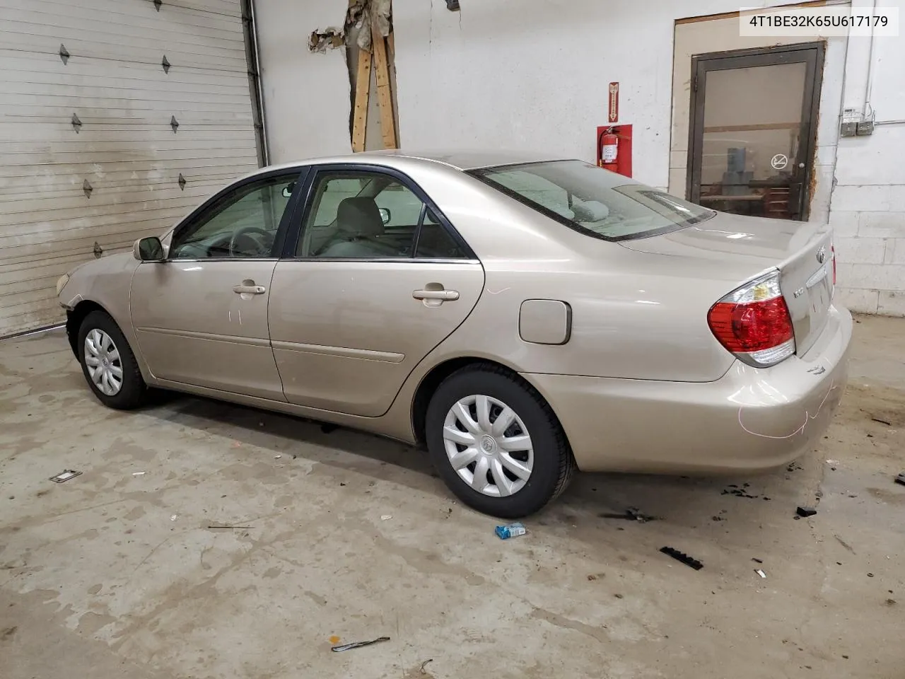 2005 Toyota Camry Le VIN: 4T1BE32K65U617179 Lot: 76554384