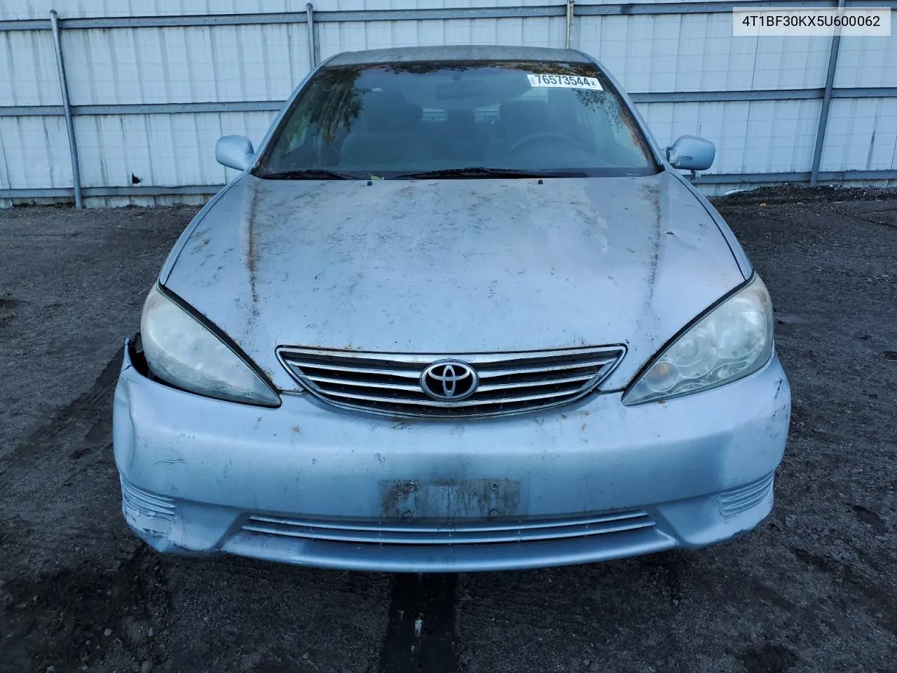 2005 Toyota Camry Le VIN: 4T1BF30KX5U600062 Lot: 76573544