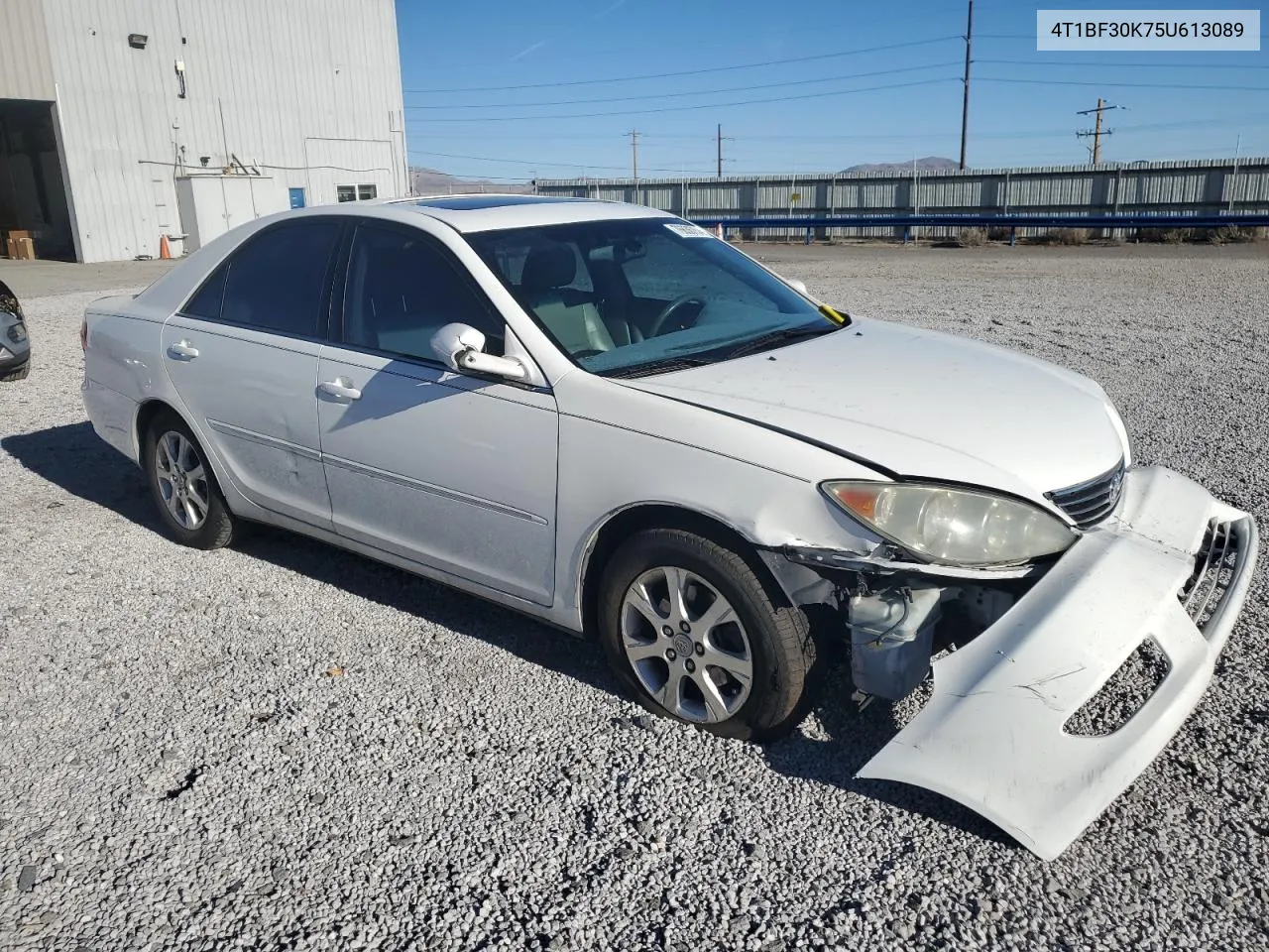 2005 Toyota Camry Le VIN: 4T1BF30K75U613089 Lot: 76636754