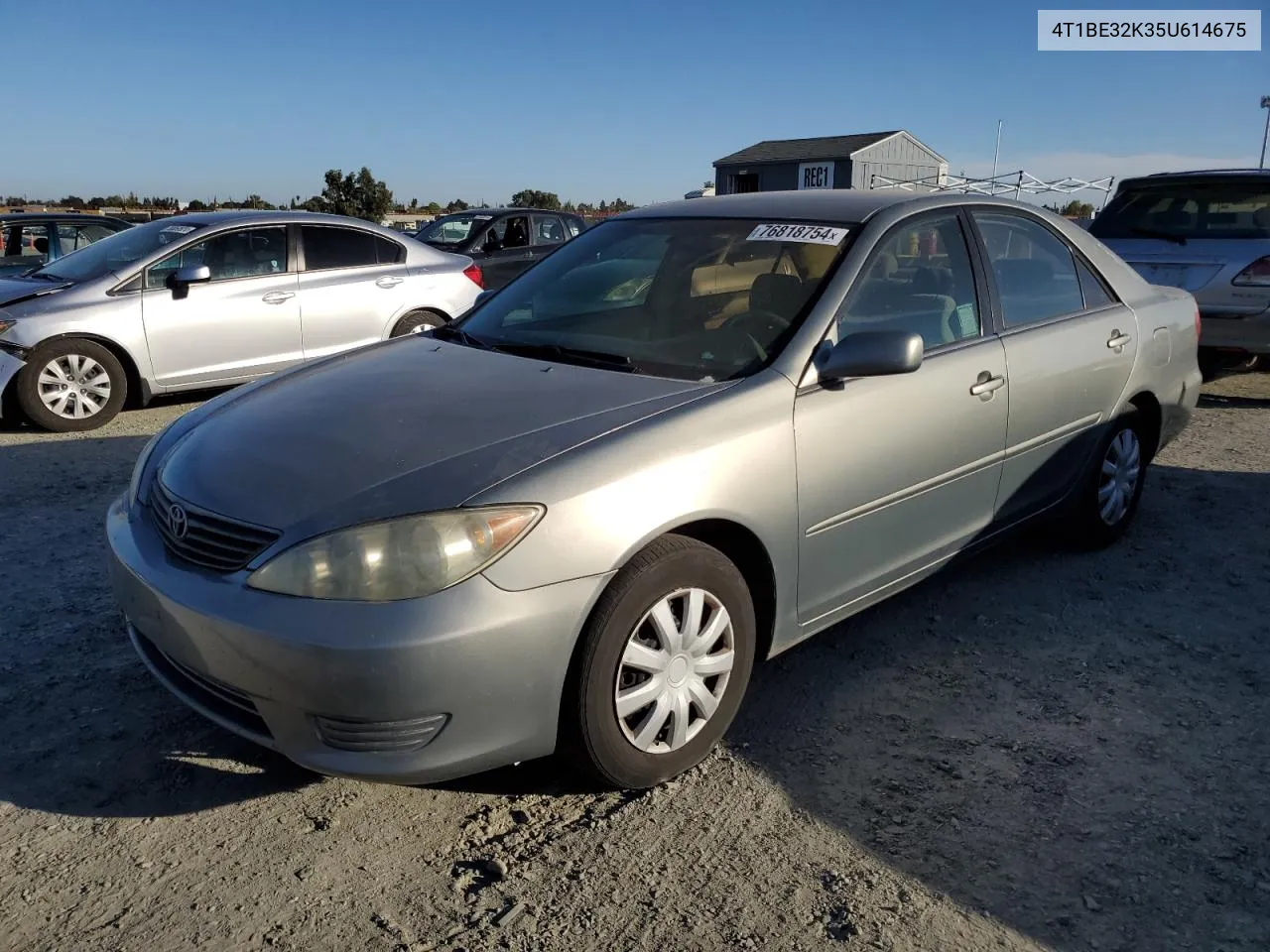 2005 Toyota Camry Le VIN: 4T1BE32K35U614675 Lot: 76818754