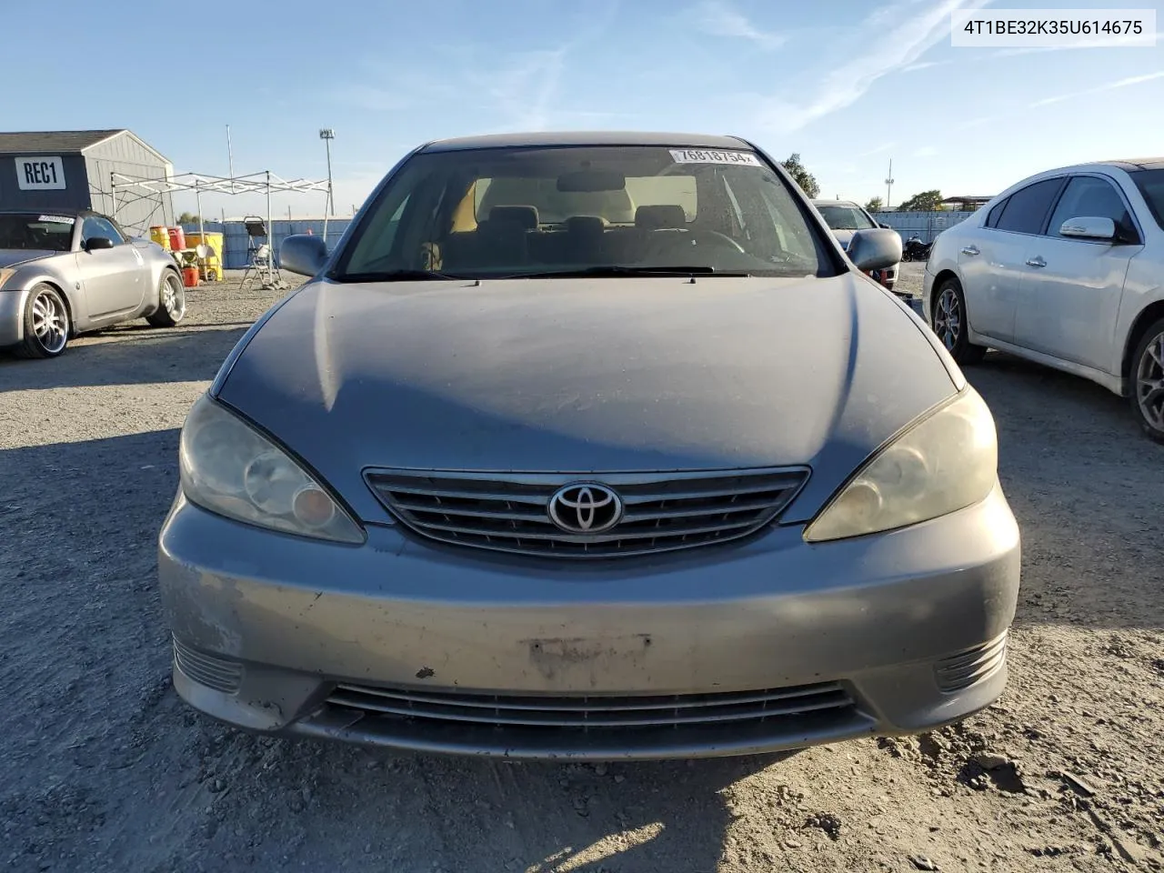 2005 Toyota Camry Le VIN: 4T1BE32K35U614675 Lot: 76818754