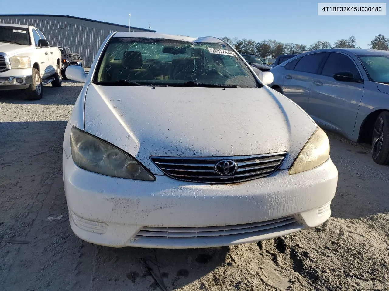 2005 Toyota Camry Le VIN: 4T1BE32K45U030480 Lot: 76872494