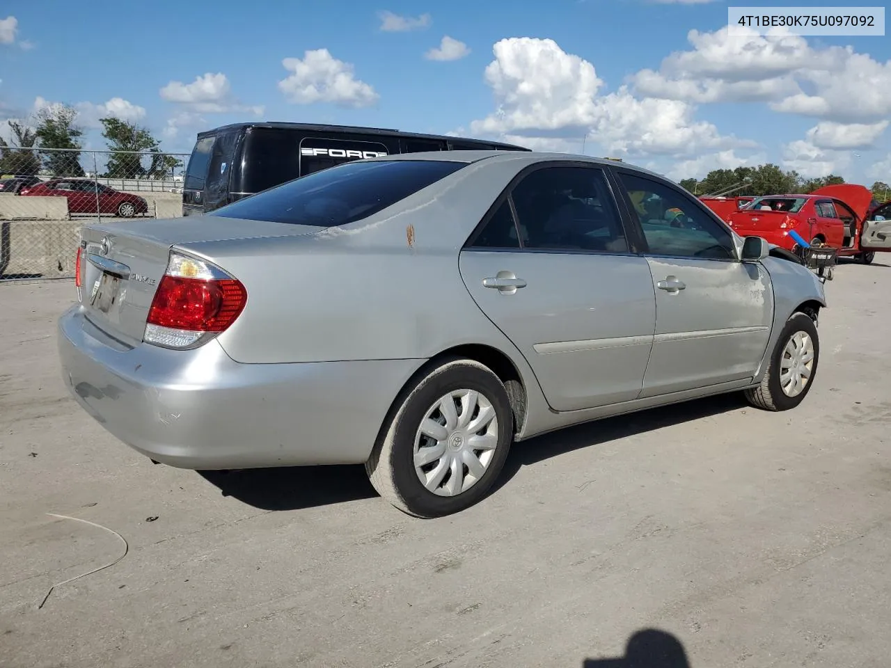 2005 Toyota Camry Le VIN: 4T1BE30K75U097092 Lot: 77485084