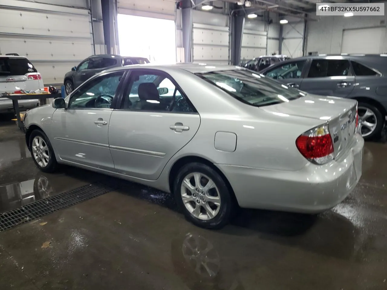 2005 Toyota Camry Le VIN: 4T1BF32KX5U597662 Lot: 77647854