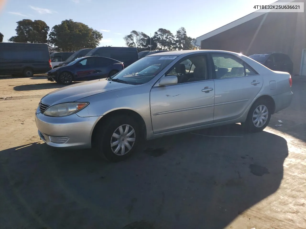 2005 Toyota Camry Le VIN: 4T1BE32K25U636621 Lot: 77692604