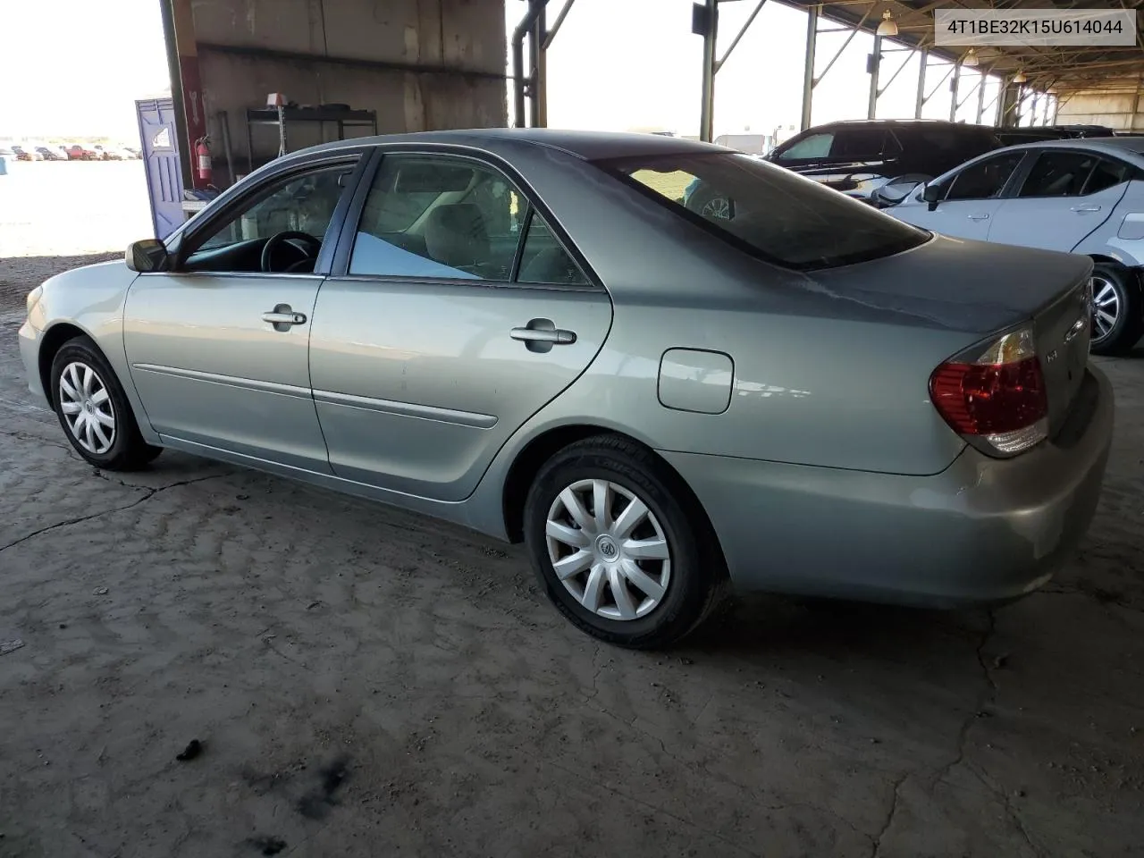 4T1BE32K15U614044 2005 Toyota Camry Le