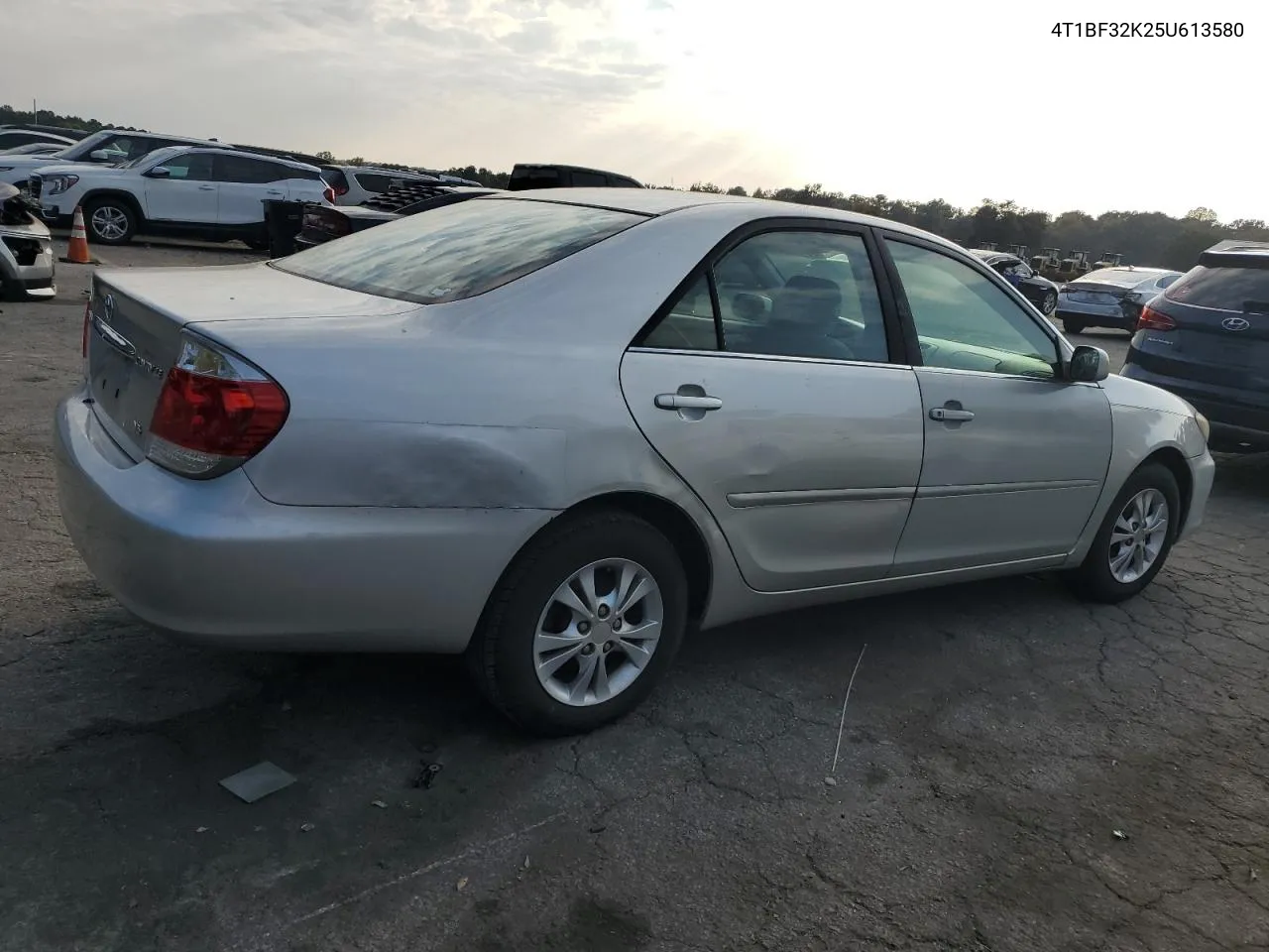 2005 Toyota Camry Le VIN: 4T1BF32K25U613580 Lot: 78198234