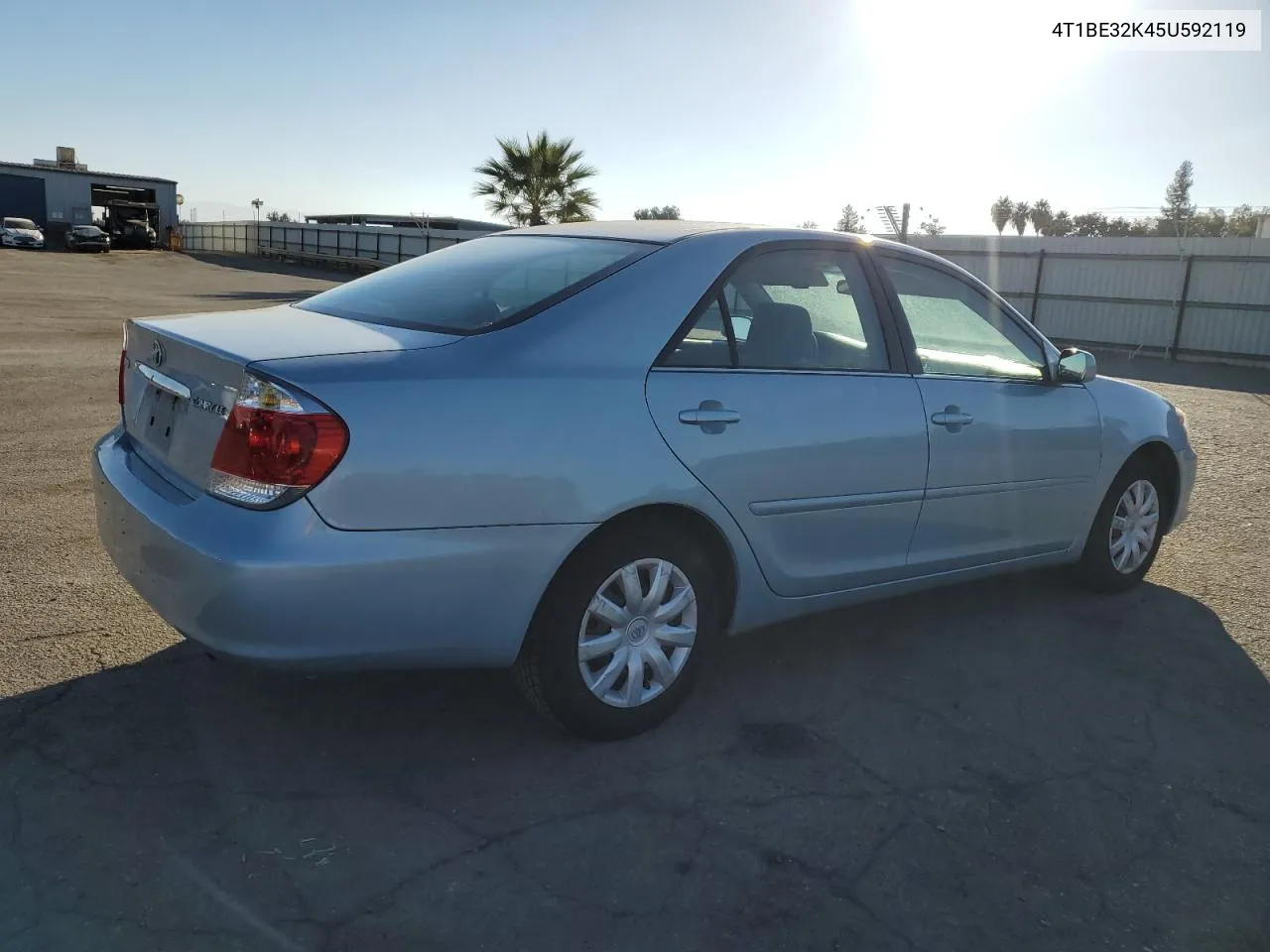 2005 Toyota Camry Le VIN: 4T1BE32K45U592119 Lot: 79286214