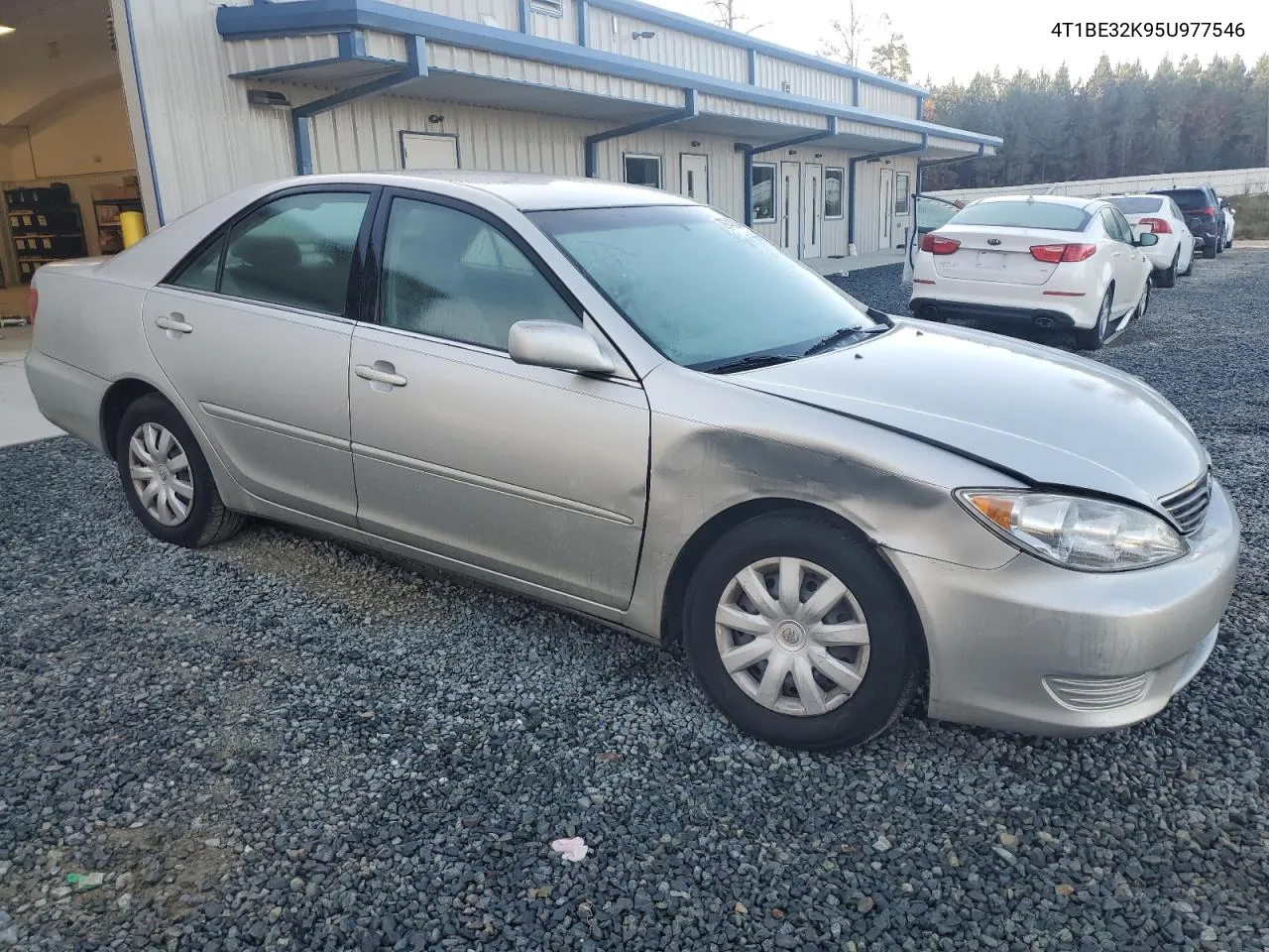 2005 Toyota Camry Le VIN: 4T1BE32K95U977546 Lot: 79740834