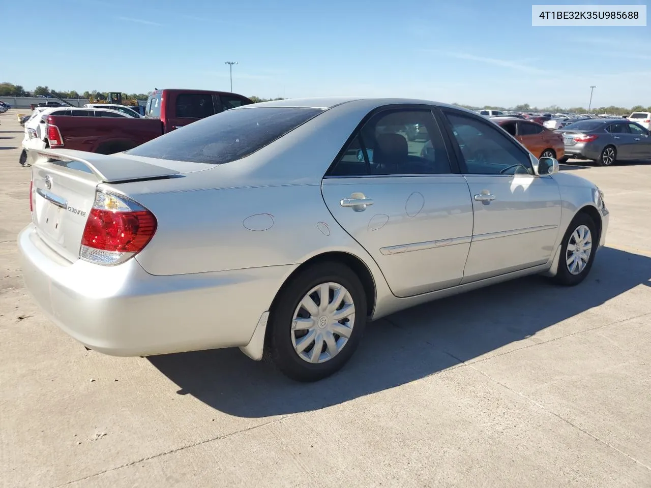 2005 Toyota Camry Le VIN: 4T1BE32K35U985688 Lot: 79966104