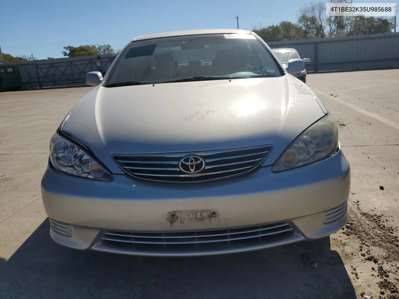 2005 Toyota Camry Le VIN: 4T1BE32K35U985688 Lot: 79966104