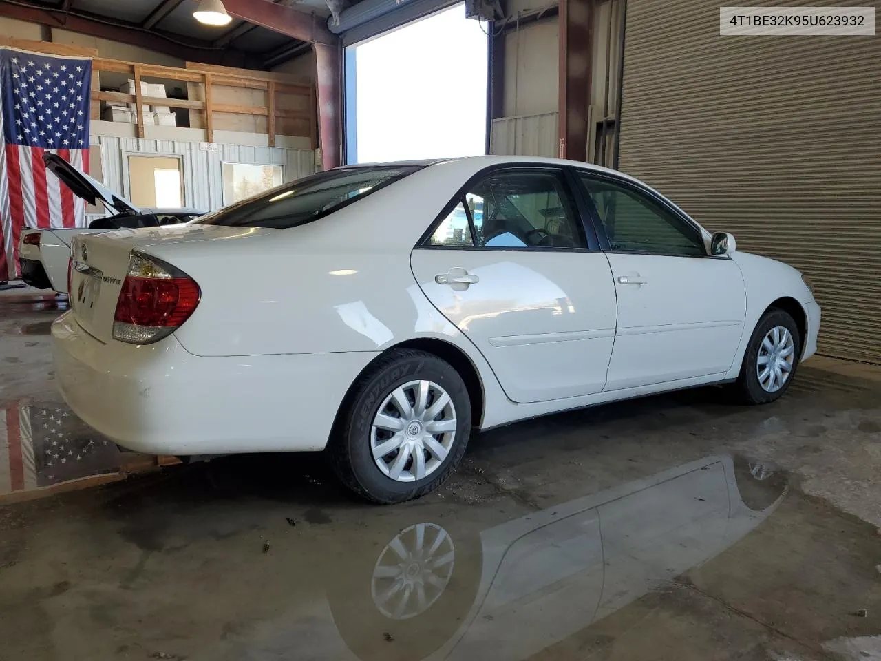 2005 Toyota Camry Le VIN: 4T1BE32K95U623932 Lot: 80906944