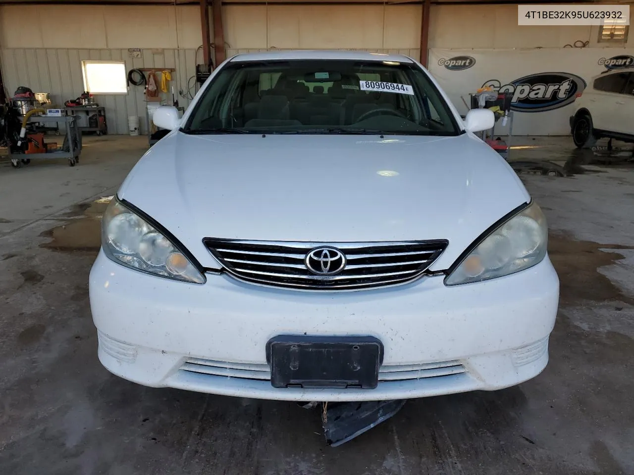 2005 Toyota Camry Le VIN: 4T1BE32K95U623932 Lot: 80906944