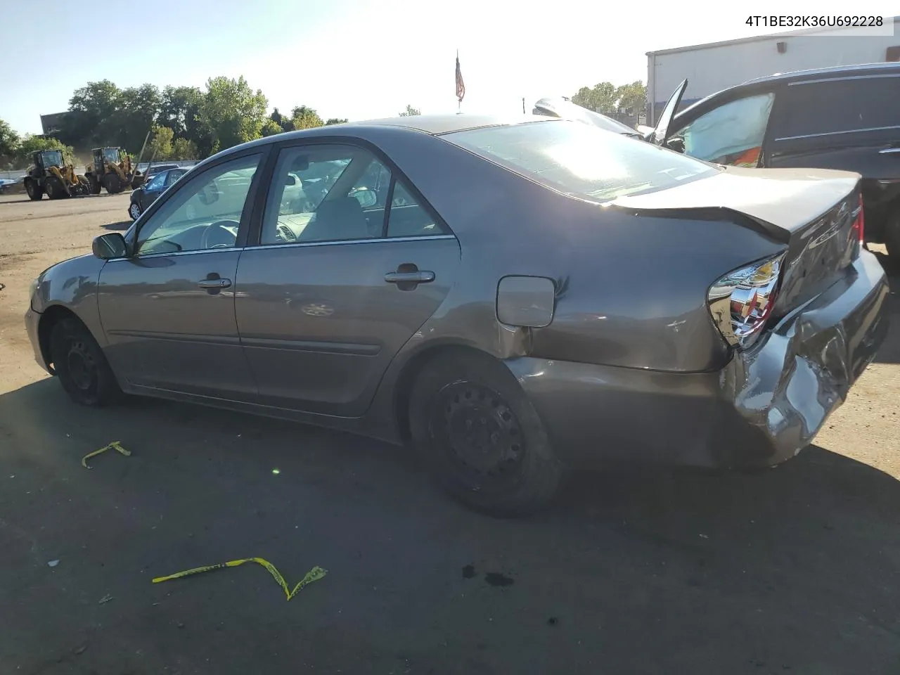 2006 Toyota Camry Le VIN: 4T1BE32K36U692228 Lot: 69893684