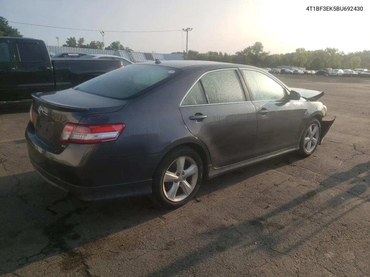 2011 Toyota Camry Base VIN: 4T1BF3EK5BU692430 Lot: 68245104