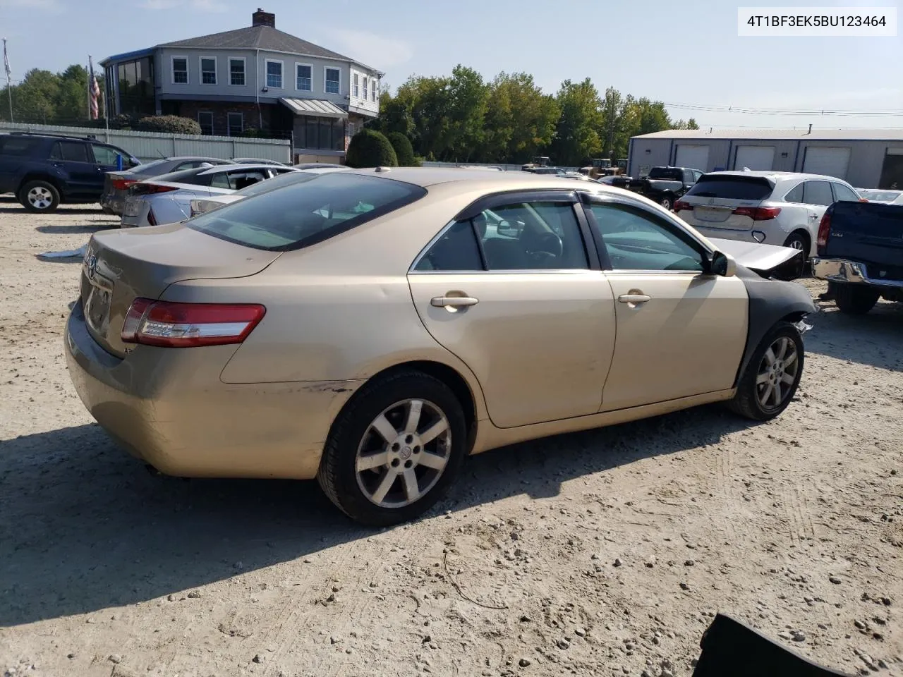 2011 Toyota Camry Base VIN: 4T1BF3EK5BU123464 Lot: 71106474